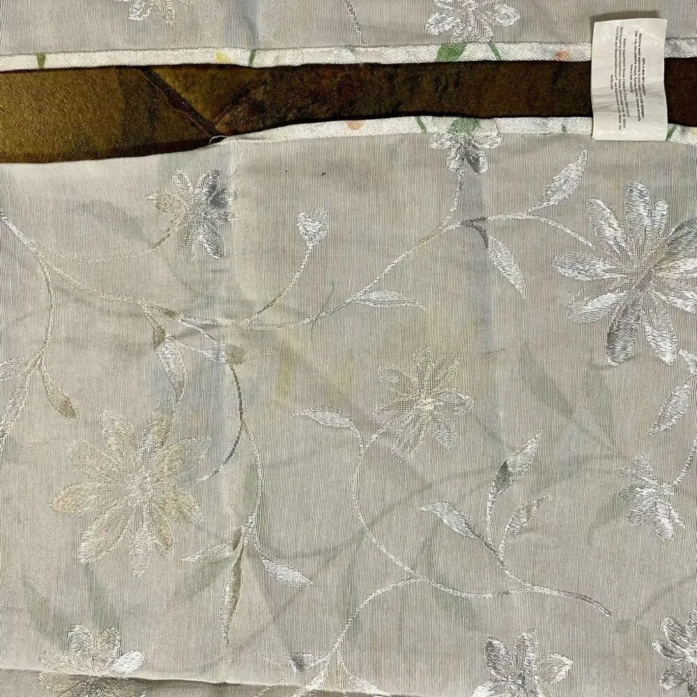 Blooms & Blooms Floral Cloth Napkins Set of 3